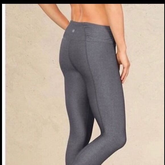 Athleta Gray Heringbone Ruched Leggings - Picture 8 of 9